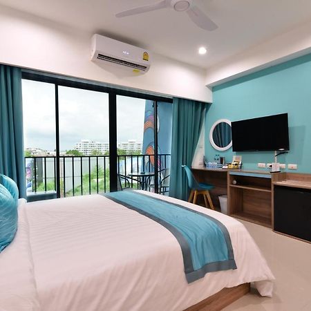 T2 Jomtien Pattaya Hotel Exterior photo