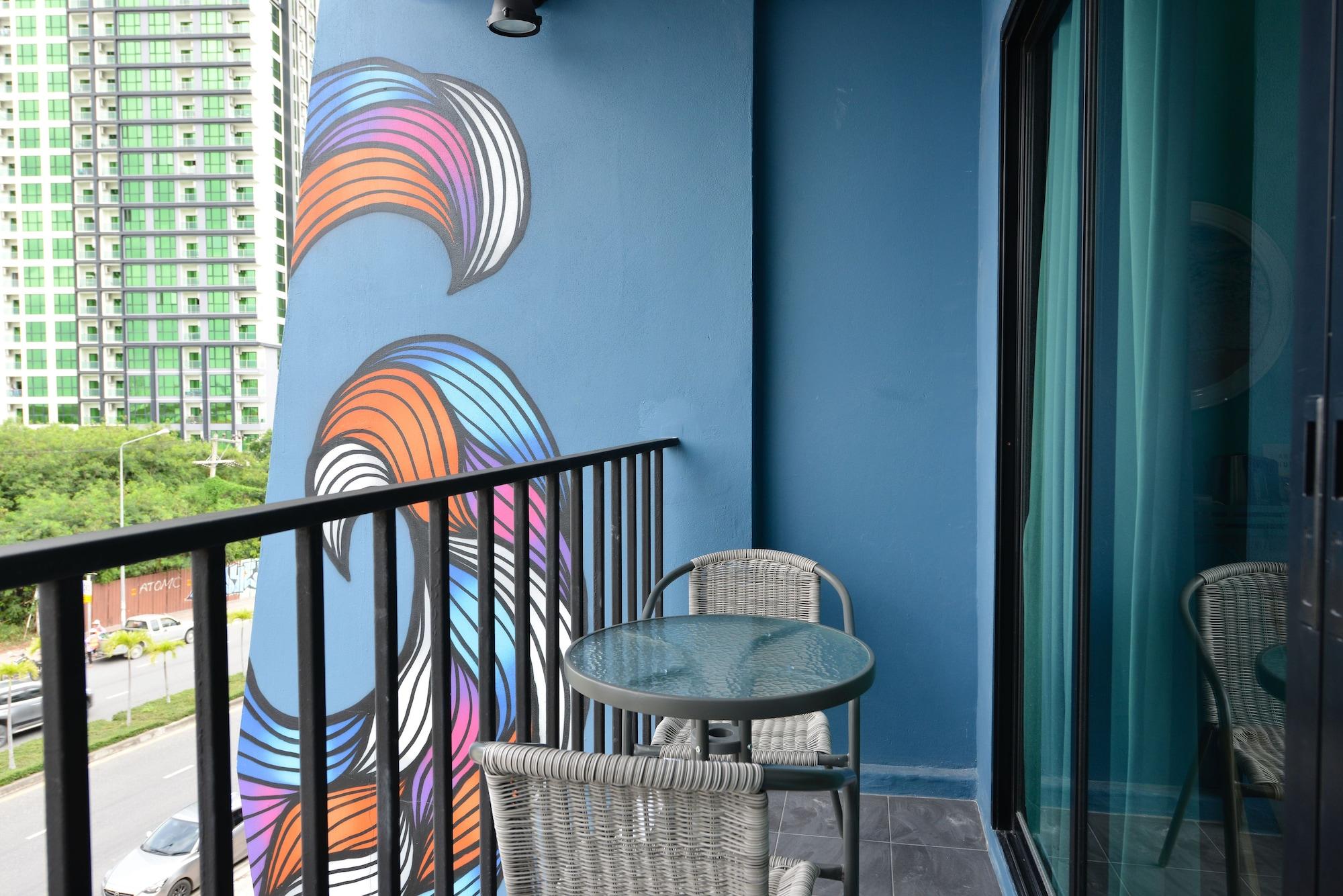 T2 Jomtien Pattaya Hotel Exterior photo