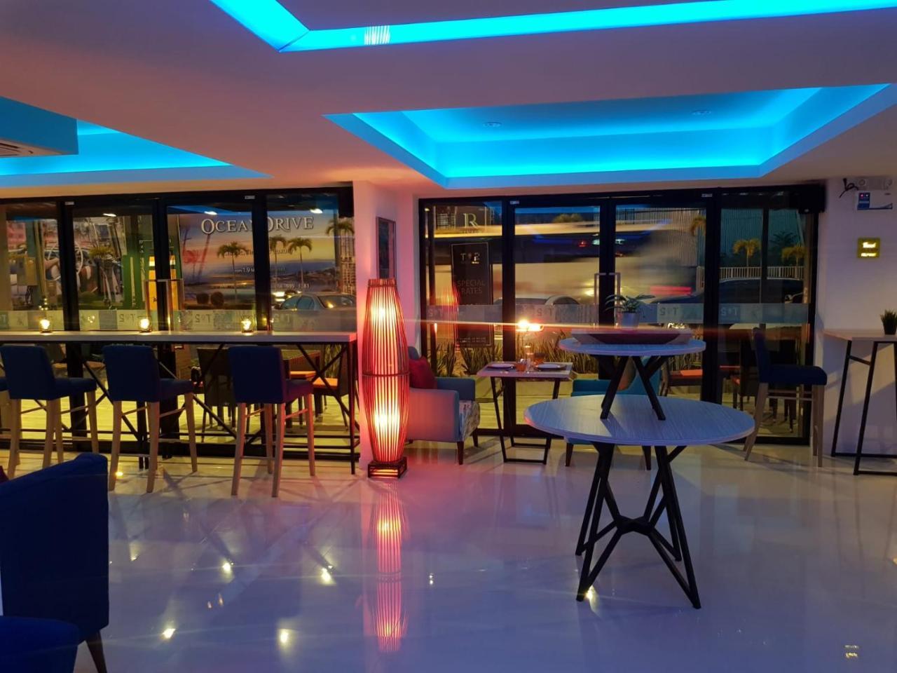 T2 Jomtien Pattaya Hotel Exterior photo